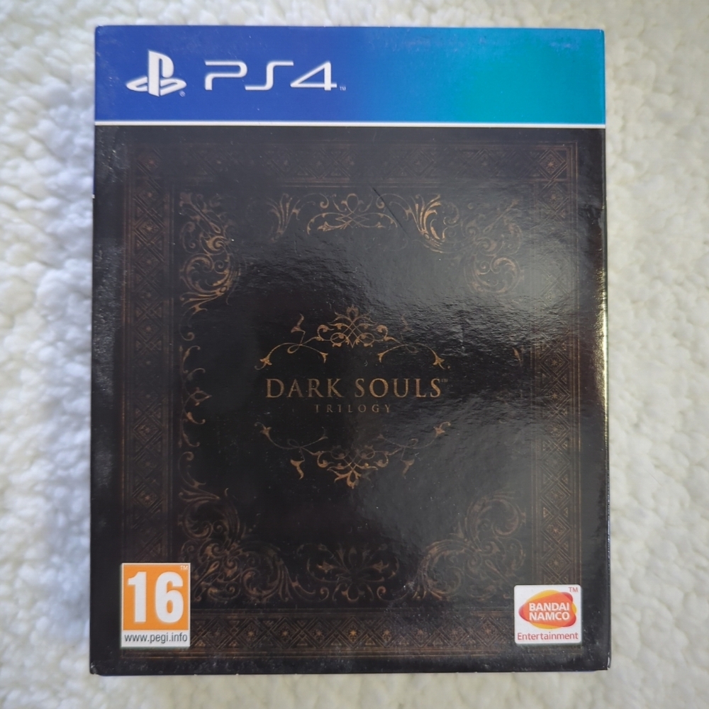 Dark souls Trilogy Collection PS4 Dark Souls 1,2, and 3